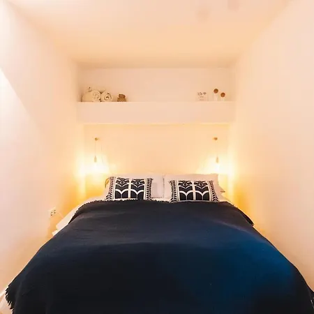 Apartment Luxus - Vollmoebliert - Zentral - Kliniknaehe